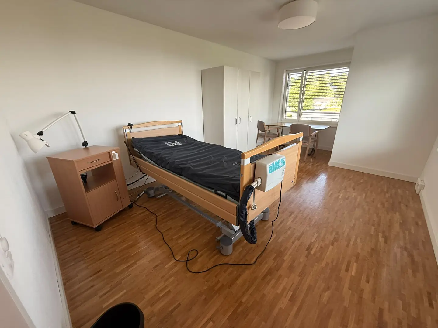 Zimmer im Pflegeheim als Referenz für Zimmerräumung in dem ganzen Kanton Glarus